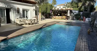 Villa 2 bedrooms in Marbella, Spain