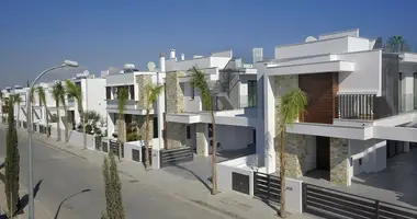 Dom 4 pokoi w Larnaka, Cyprus