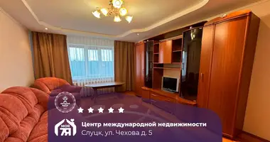 Apartamento 3 habitaciones en Slutsk, Bielorrusia