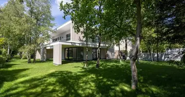 Villa 5 chambres avec Près des parcs, avec Près de l'école, avec Non loin du restaurant dans Varsovie, Pologne