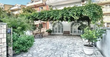 Hotel 695 m² in Budva, Montenegro