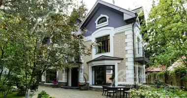 9 room house in poselenie Voskresenskoe, Russia