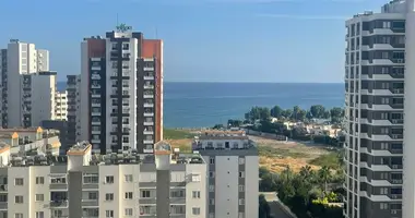 Mieszkanie 4 pokoi w Mersin, Turcja