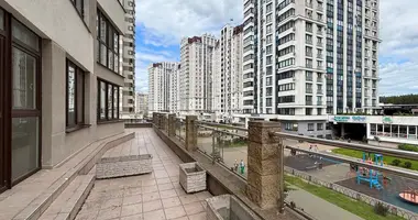 Wohnung 4 zimmer in Minsk, Belarus