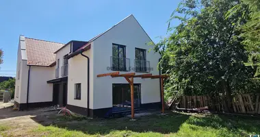 5 room house in Budapest, Hungary