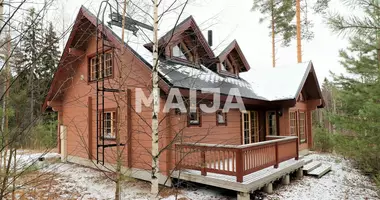 Villa 4 bedrooms with Terrace, in good condition, with Household appliances in Sysmae, Finland
