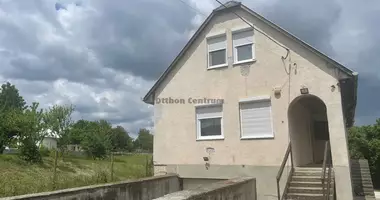 4 room house in Ercsi, Hungary
