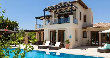 Villa 4 habitaciones con aparcamiento, con Amueblado, con Aire acondicionado en Kouklia, Chipre