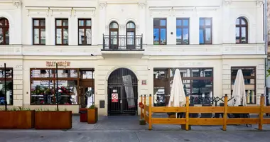 Commercial property 43 m² in Lodz, Poland