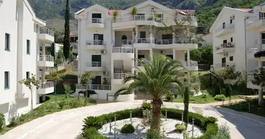 Apartamento 3 habitaciones en Risan, Montenegro