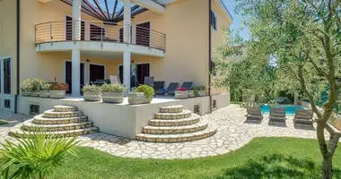 Villa in Stadt Pola, Kroatien