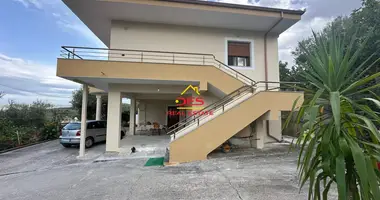 Casa 6 habitaciones en Babice e Vogel, Albania