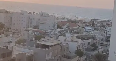 4 room apartment in Ashdod, Israel