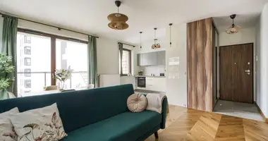 Mieszkanie 3 pokoi w Warszawa, Polska