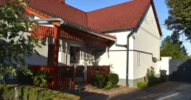 Dom 4 pokoi w Celldoemoelk, Węgry
