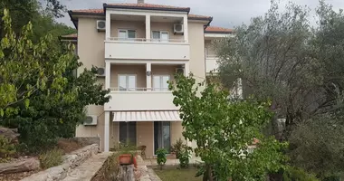 Mieszkanie 11 pokojów w Zupci, Czarnogóra