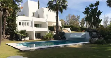 Villa 7 bedrooms in Marbella, Spain