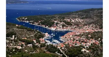 Grundstück in Sutivan, Kroatien