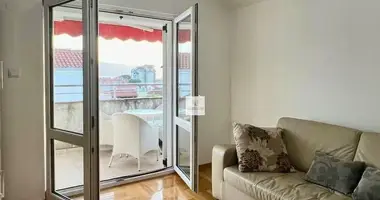 Wohnung 2 Schlafzimmer mit Parkplatz, mit Balkon, mit Aufzug in Tivat, Montenegro