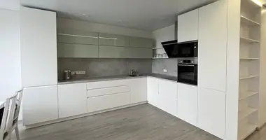 Apartamento 3 habitaciones en Minsk, Bielorrusia