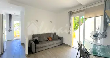1 bedroom apartment in Miraverde, Spain