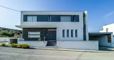 Casa 4 habitaciones en Nicosia, Chipre