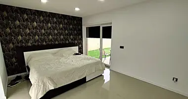 5 bedroom house in Aradas, Portugal