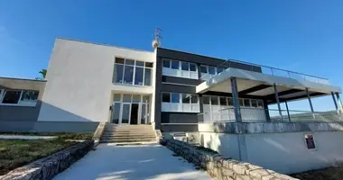 Hôtel 1 025 m² dans Rabac, Croatie