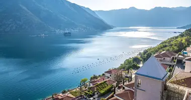 Квартира 5 комнат в Kostanjica, Черногория