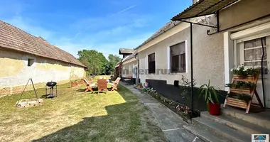 Casa 3 habitaciones en Hosszupereszteg, Hungría