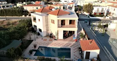 Haus 5 Schlafzimmer in Chloraka, Cyprus