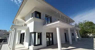 Villa 9 bedrooms in Izhevsk, Russia