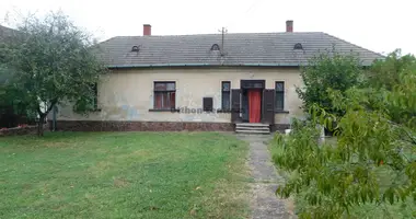 Дом 3 комнаты в Кёвагоэрш, Венгрия