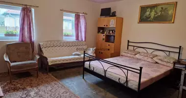 2 room house in Savoly, Hungary
