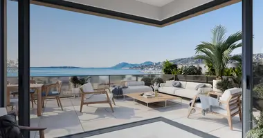 Penthouse 3 bedrooms in Antibes, France