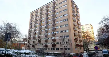 Квартира 2 комнаты в Варшава, Польша