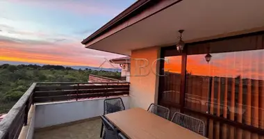 Apartamento 3 habitaciones en Nesebar, Bulgaria