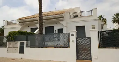 Chalet 2 Schlafzimmer in Orihuela, Spanien