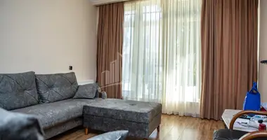 Villa 4 Zimmer mit Möbliert, mit Zentralheizung, mit Asphaltierte Straße in Tiflis, Georgien