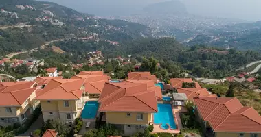 Villa Villa de 4 habitaciones con balcón, con amueblado, con vista al mar en Alanya, Turquía