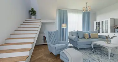 Appartement 3 chambres dans Piastów, Pologne