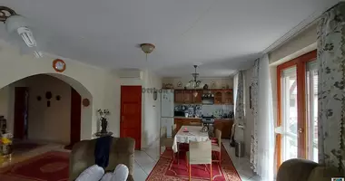 2 room house in Rackeve, Hungary