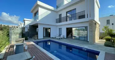 Villa 3 bedrooms with Sea view, with Swimming pool, with First Coastline in Chloraka, Cyprus