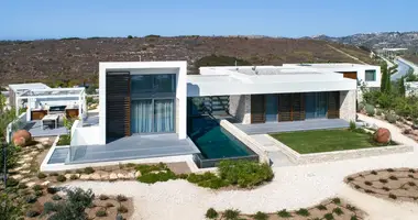 Villa  mit Fußbodenheizung, mit Überdachter Parkplatz, mit Privatpool in Tsada, Cyprus