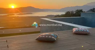 Villa 4 bedrooms with parking, with Furnitured, new building in Gradiosnica, Montenegro