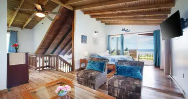 2 bedroom house in West Bay, Honduras