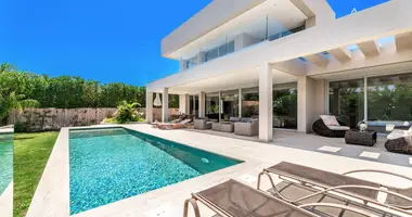 5 bedroom house in San Pedro Alcantara, Spain