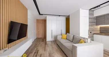 Apartamento 3 habitaciones en Minsk, Bielorrusia