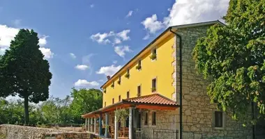 Hotel 550 m² in Rabac, Kroatien