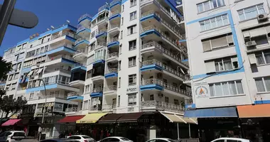 Apartamento 3 habitaciones con balcón, con airea acondicionado, con estacionamiento en Antalya, Turquía